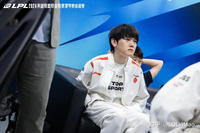 JackeyLove意外战胜TL，出色发挥引爆全场！(troublemaker中文版歌词)